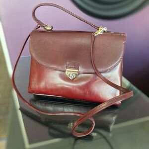 Chic Burgundy Leather Crossbody Bag